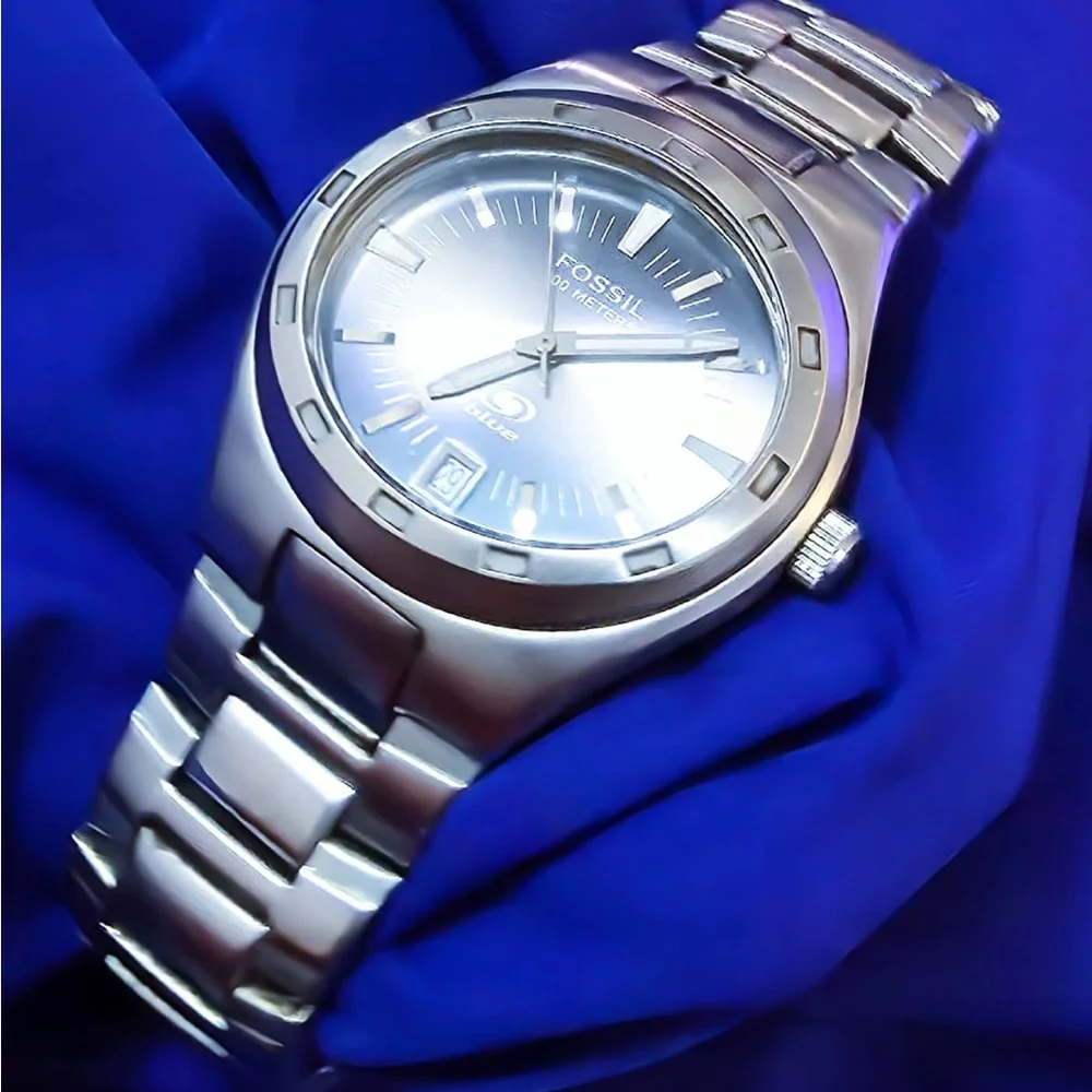 Fossil Blue Oval Diver's Mens Watch GUC Swiss Movement
